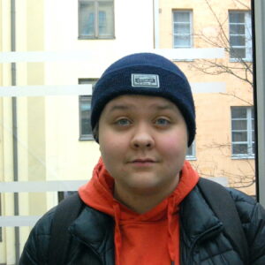 Elmeri Laaksonen, som studerar finska vid Helsingfors universitet, visste inte att svenska var obligatoriskt i högskolestudierna. Bild: Kati Kiviniemi